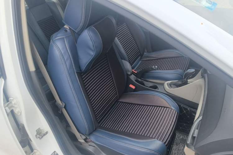 Used Buick GT 2015 15N Automatic Elite Version Right Front Seat