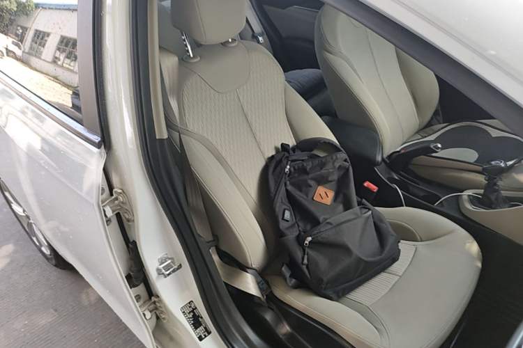 Used Buick GT 2015 15N Manual Entry-Level Trim Right Front Seat