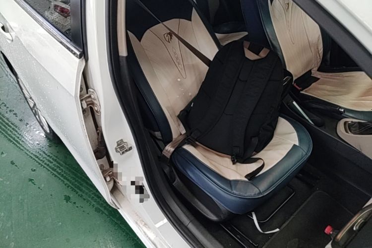 Used Buick GT 2015 15N Automatic Elite Version Right Front Seat