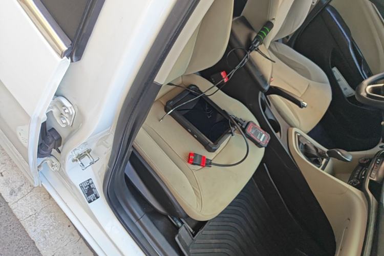 Used Buick GT 2015 15N Automatic Elite Version Right Front Seat