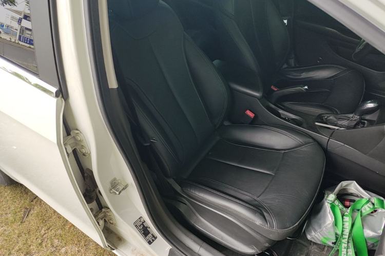 Used Buick GT 2015 15N Automatic Deluxe Edition Right Front Seat