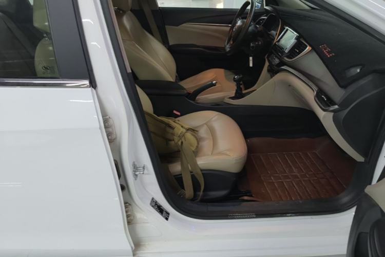 Used Buick GT 2015 15N Manual Entry-Level Trim Right Front Seat