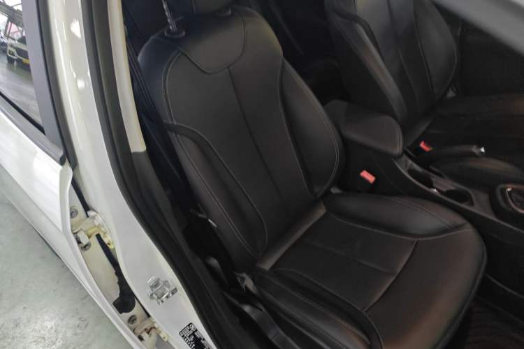 Used Buick GT 2015 15N Automatic Deluxe Edition Right Front Seat