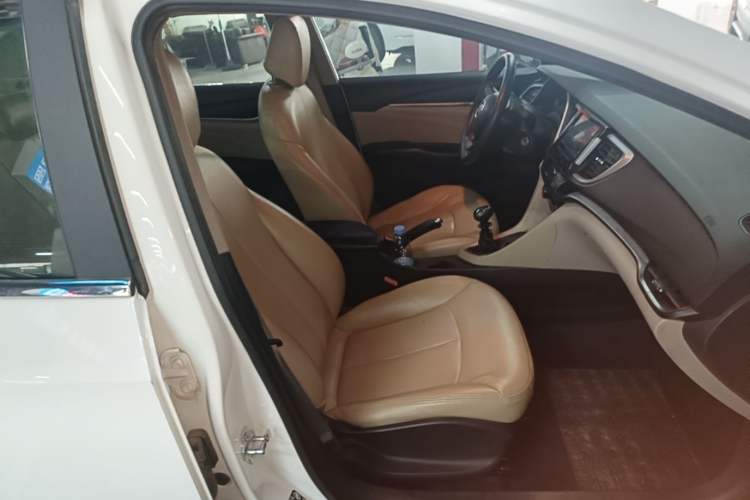 Used Buick GT 2015 15N Manual Entry-Level Trim Right Front Seat