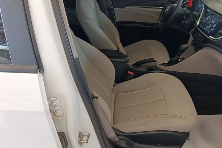 Used Buick GT 2015 15N Automatic Elite Version Right Front Seat