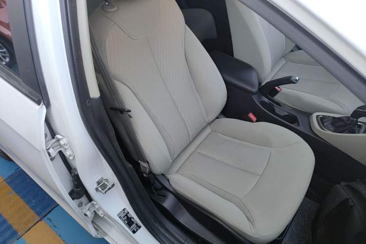 Used Buick GT 2015 18T Dual-Clutch Elite Model Right Front Seat