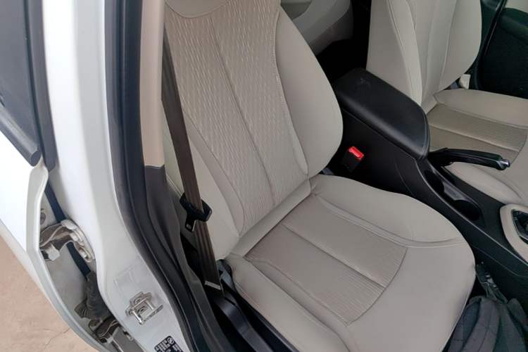 Used Buick GT 2015 15N Manual Elite Edition Right Front Seat