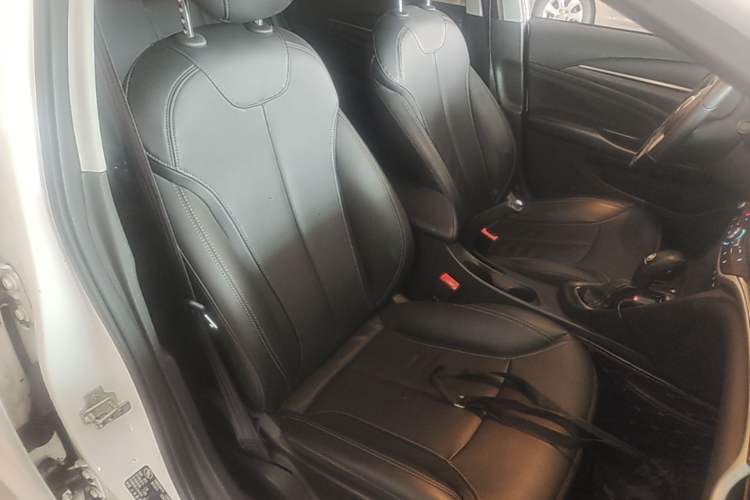 Used Buick GT 2015 15N Automatic Deluxe Edition Right Front Seat
