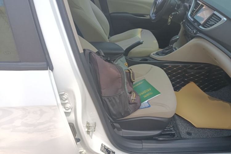 Used Buick GT 2015 15N Automatic Elite Version Right Front Seat