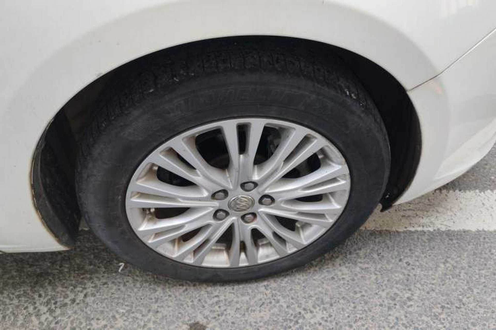Used Buick GT 2015 18T Dual-Clutch Luxury Model Right Front Wheel Hub