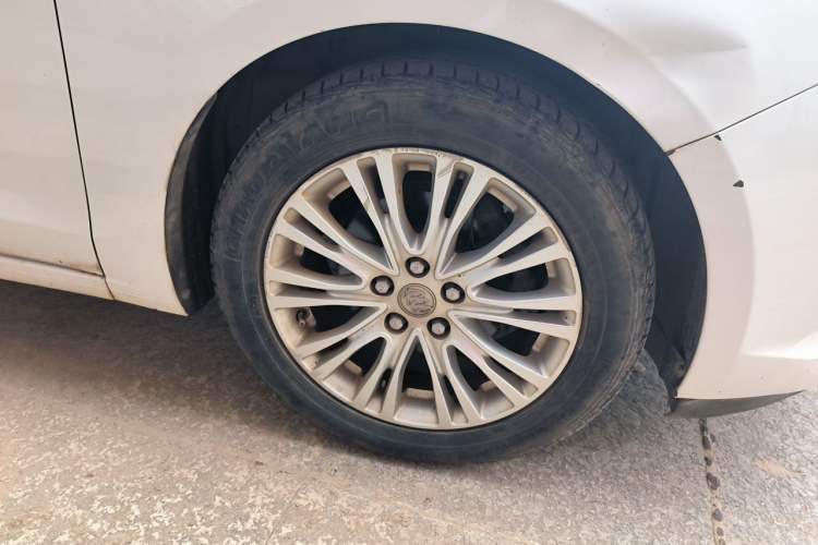 Used Buick GT 2015 18T Dual-Clutch Elite Model Right Front Wheel Hub