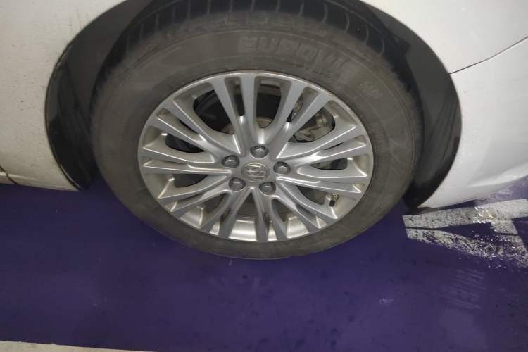 Used Buick GT 2015 18T Dual-Clutch Luxury Model Right Front Wheel Hub