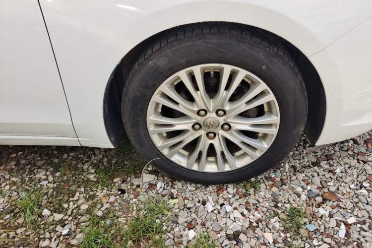 Used Buick GT 2015 18T Dual-Clutch Luxury Model Right Front Wheel Hub
