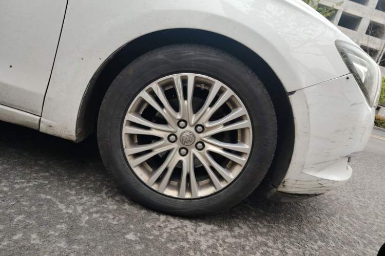 Used Buick GT 2015 18T Dual-Clutch Elite Model Right Front Wheel Hub