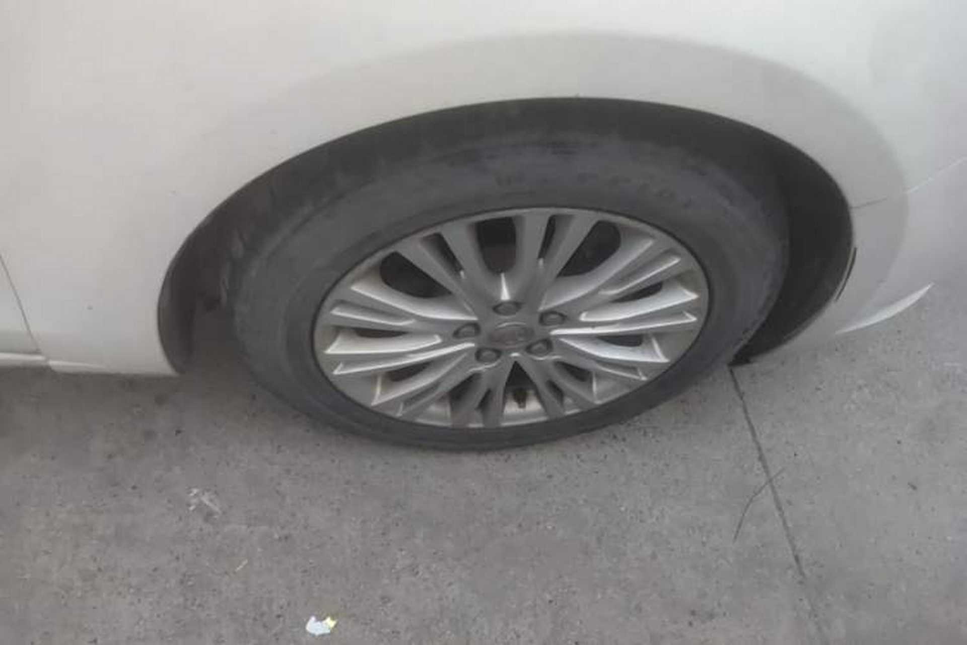 Used Buick GT 2015 15N Automatic Elite Version Right Front Wheel Hub