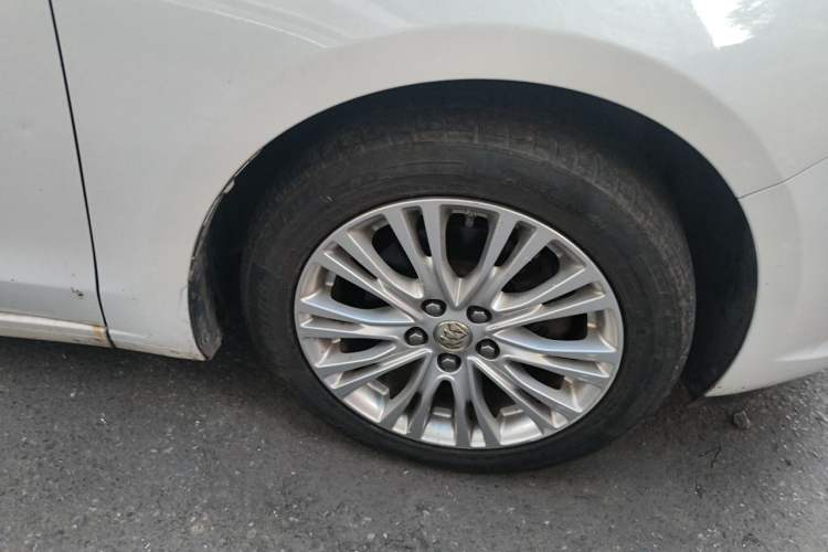 Used Buick GT 2015 15N Automatic Elite Version Right Front Wheel Hub