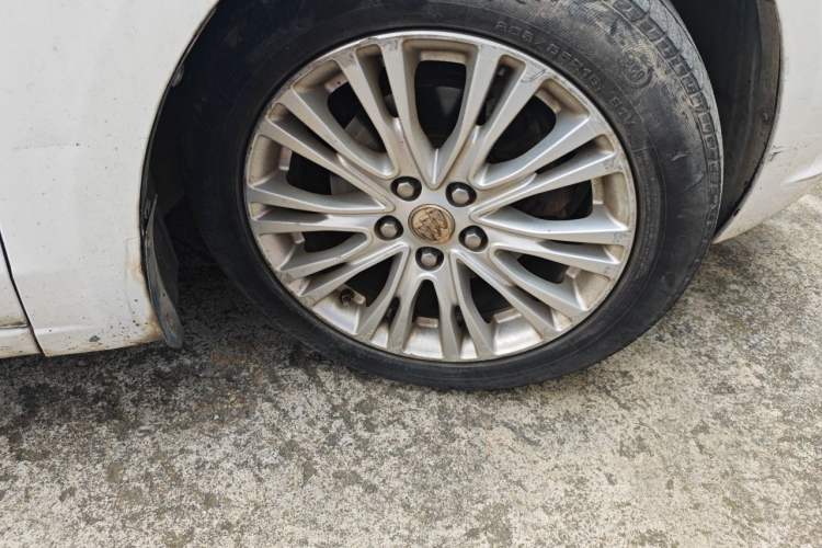Used Buick GT 2015 15N Automatic Deluxe Edition Right Front Wheel Hub