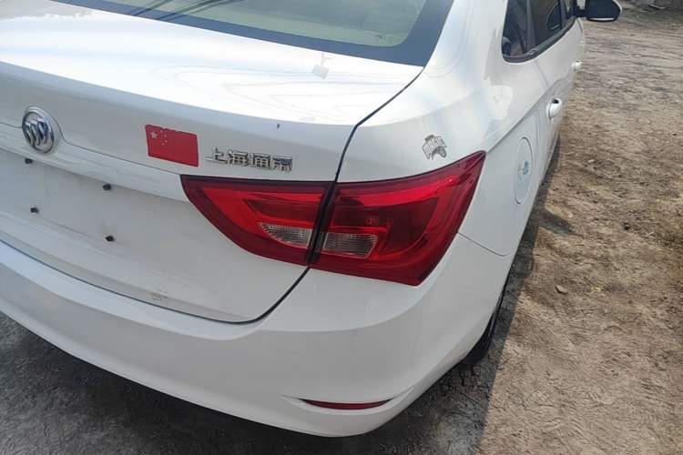 Used Buick GT 2015 15N Manual Entry-Level Trim Right Rear Taillight