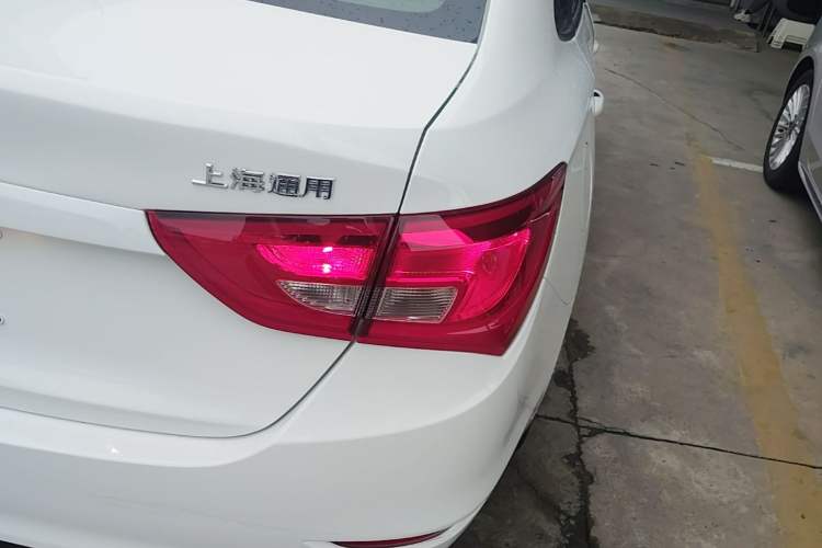 Used Buick GT 2015 15N Automatic Entry-Level Trim Right Rear Taillight