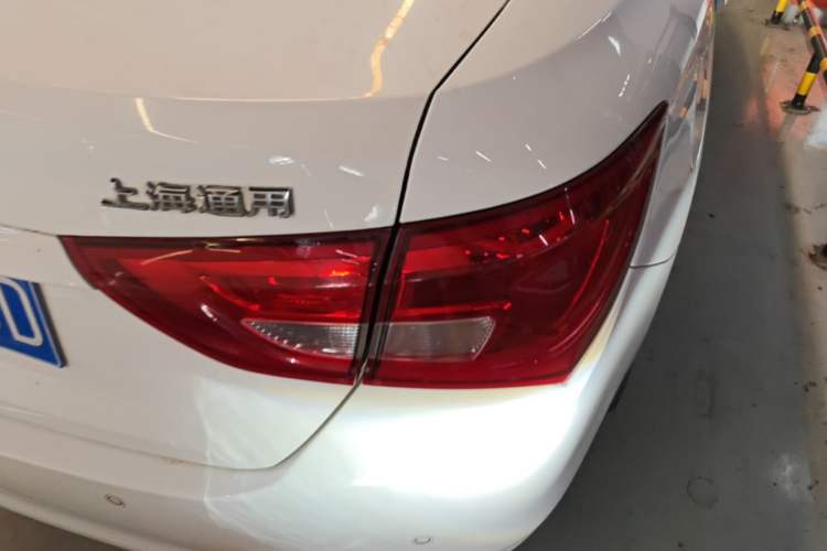 Used Buick GT 2015 15N Automatic Elite Version Right Rear Taillight