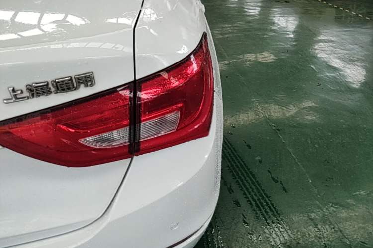 Used Buick GT 2015 15N Automatic Elite Version Right Rear Taillight