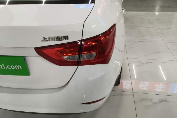Used Buick GT 2015 15N Manual Entry-Level Trim Right Rear Taillight