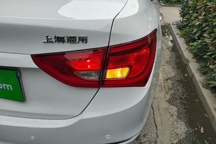 Used Buick GT 2015 15N Automatic Entry-Level Trim Right Rear Taillight