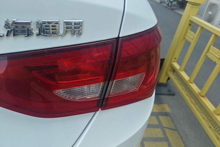Used Buick GT 2015 15N Automatic Elite Version Right Rear Taillight