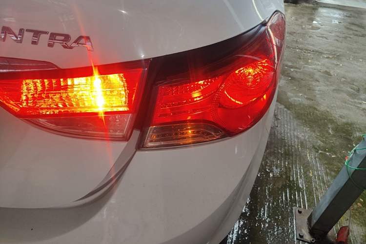 Used Buick GT 2015 15N Automatic Deluxe Edition Right Rear Taillight