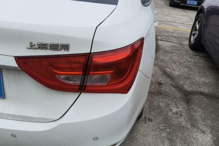 Used Buick GT 2015 18T Dual-Clutch Luxury Model Right Rear Taillight