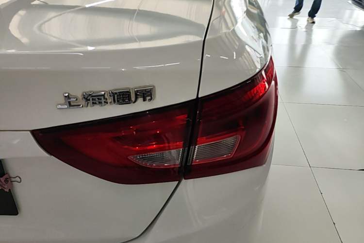 Used Buick GT 2015 15N Automatic Elite Version Right Rear Taillight