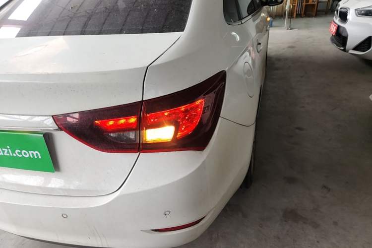 Used Buick GT 2015 15N Automatic Deluxe Edition Right Rear Taillight