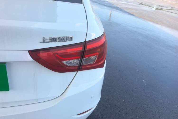 Used Buick GT 2015 15N Automatic Entry-Level Trim Right Rear Taillight