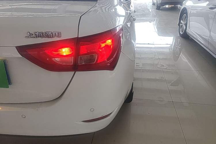 Used Buick GT 2015 15N Automatic Deluxe Edition Right Rear Taillight