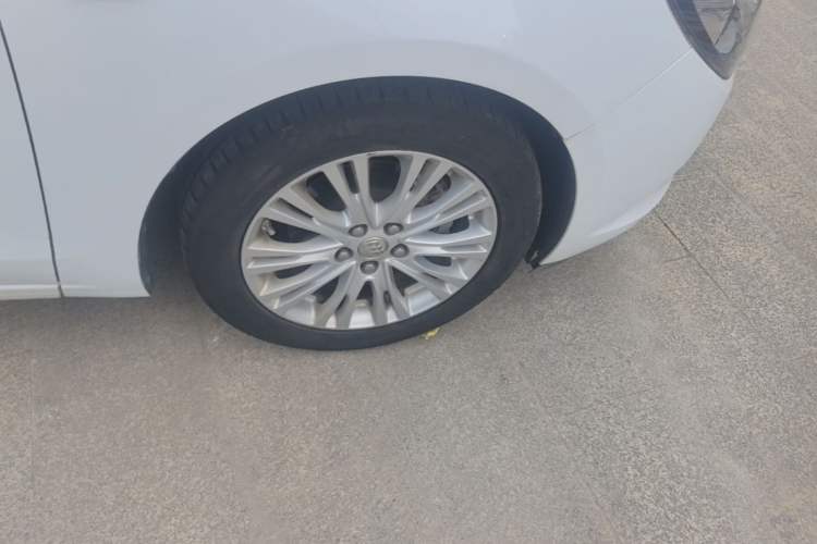 Used Buick GT 2015 15N Automatic Elite Version Right Rear Wheel Hub