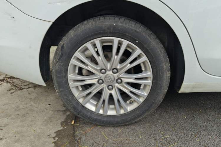 Used Buick GT 2015 15N Manual Elite Edition Right Rear Wheel Hub