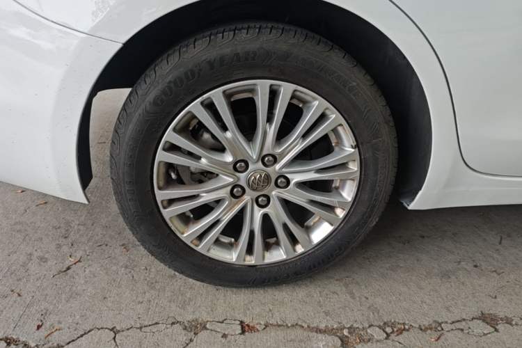 Used Buick GT 2015 18T Dual-Clutch Luxury Model Right Rear Wheel Hub