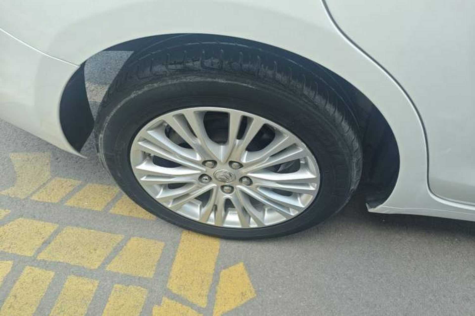 Used Buick GT 2015 15N Automatic Elite Version Right Rear Wheel Hub