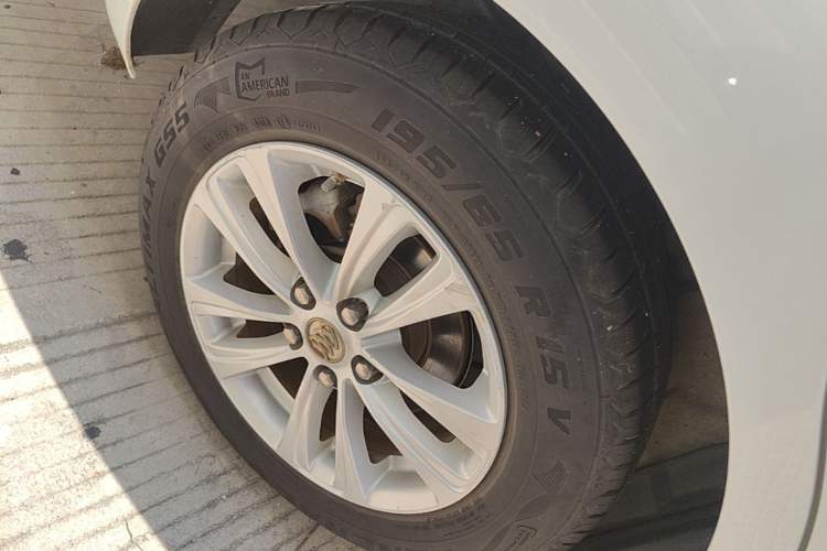 Used Buick GT 2015 15N Manual Entry-Level Trim Right Rear Wheel Hub
