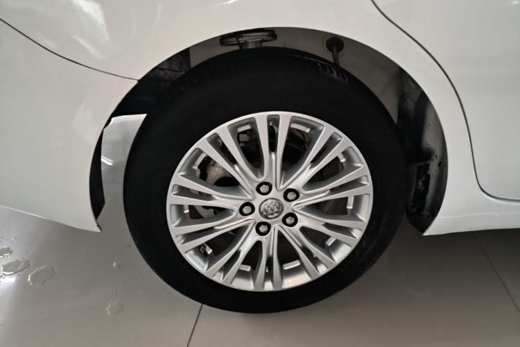 Used Buick GT 2015 18T Dual-Clutch Elite Model Right Rear Wheel Hub
