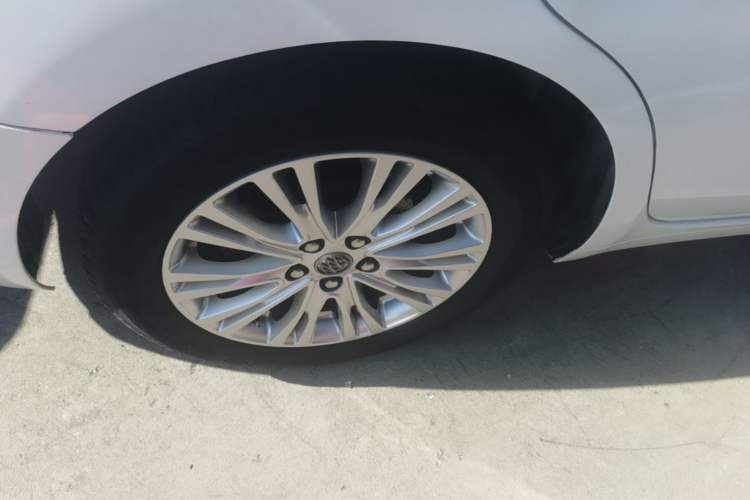 Used Buick GT 2015 15N Automatic Deluxe Edition Right Rear Wheel Hub
