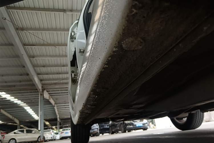 Used Buick GT 2015 15N Automatic Elite Version Right Side Sill