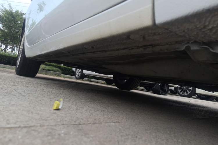 Used Buick GT 2015 15N Automatic Elite Version Right Side Sill