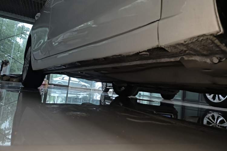 Used Buick GT 2015 18T Dual-Clutch Elite Model Right Side Sill