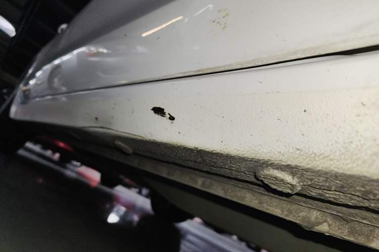 Used Buick GT 2015 15N Automatic Elite Version Right Side Sill