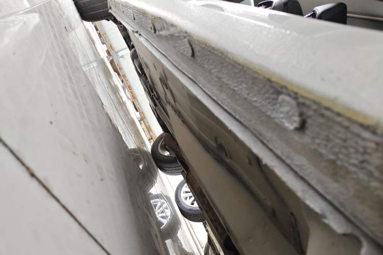 Used Buick GT 2015 15N Automatic Deluxe Edition Right Side Sill
