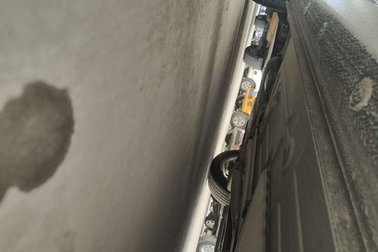Used Buick GT 2015 15N Automatic Elite Version Right Side Sill