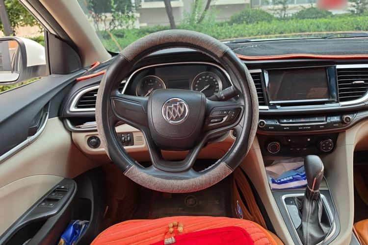 Used Buick GT 2015 15N Automatic Elite Version Steering Wheel