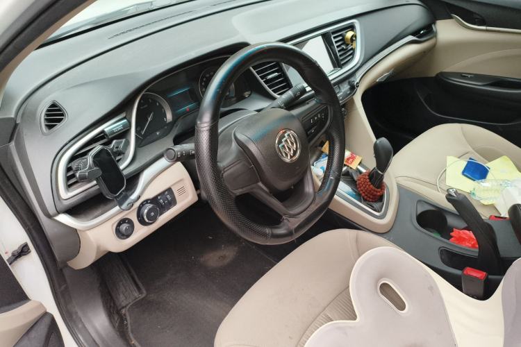 Used Buick GT 2015 15N Automatic Elite Version Steering Wheel