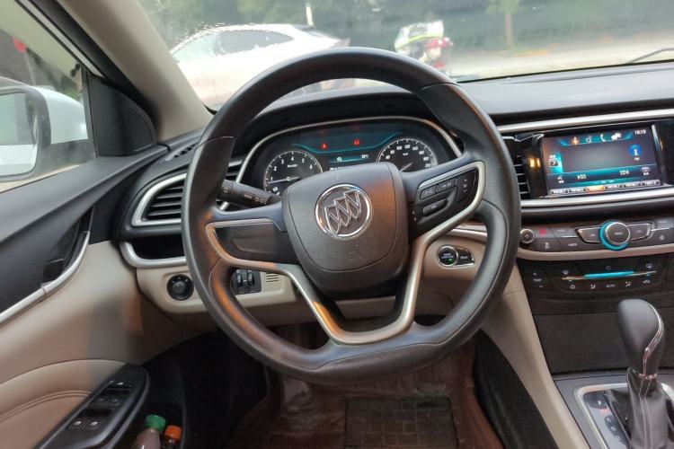 Used Buick GT 2015 15N Automatic Deluxe Edition Steering Wheel